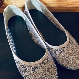 Gray Lace Ballet Flats